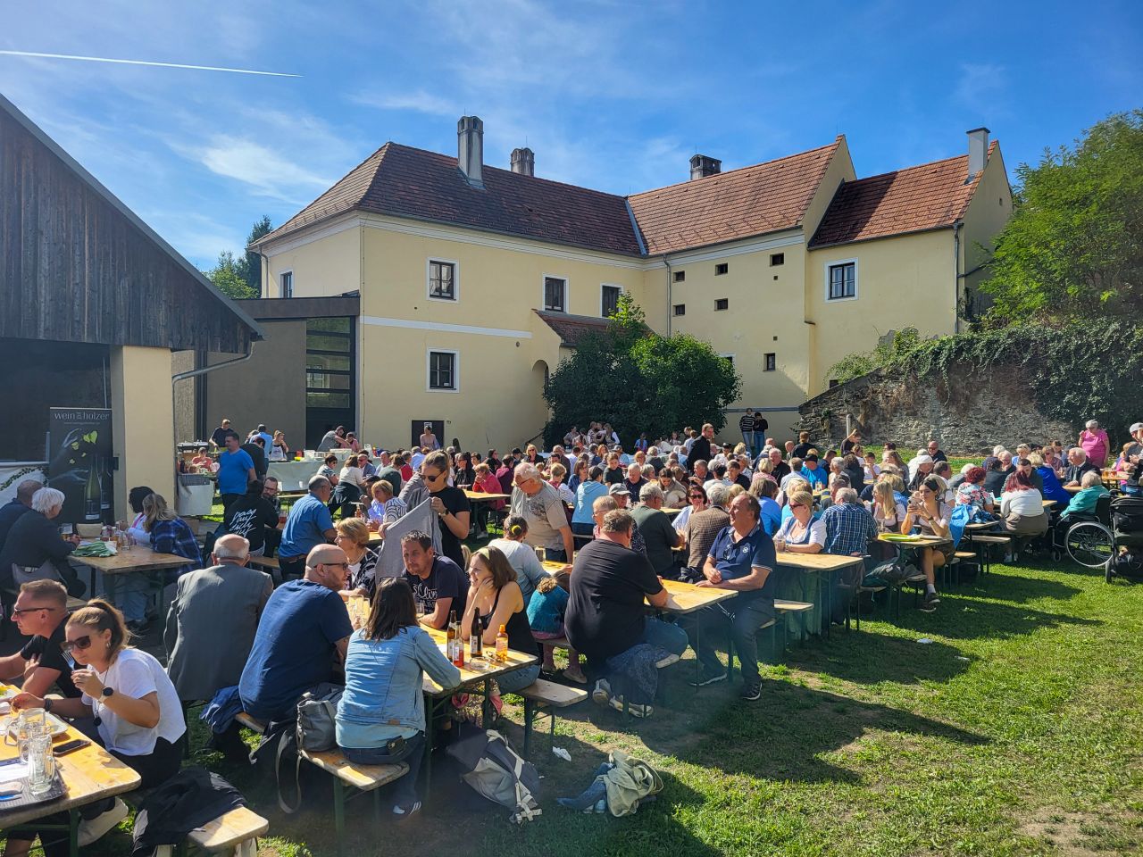 20260927-130257-pfarrfest-haunoldstein-260927-1280x960-crop-49-45.jpg